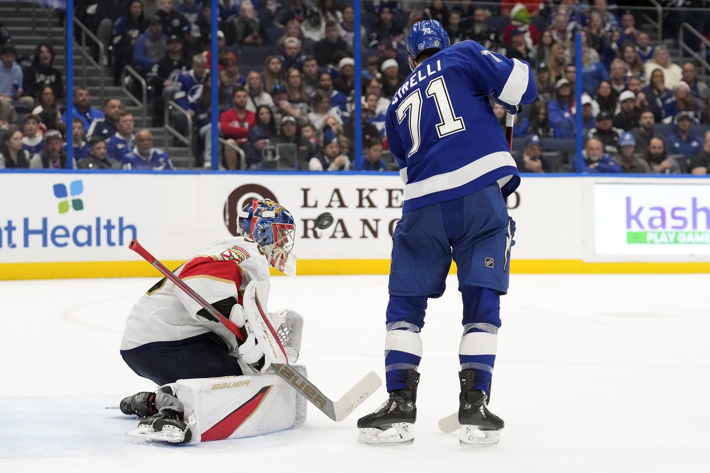 Panthers use short-handed goals to beat Lightning 4-2 in opener of home-and-home set | iNFOnews.ca