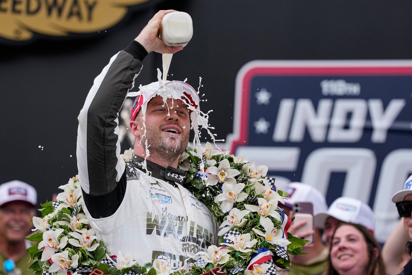 Late pass sends Felix Rosenqvist past David Malukas for the closest Indianapolis 500 win in history | iNFOnews.ca