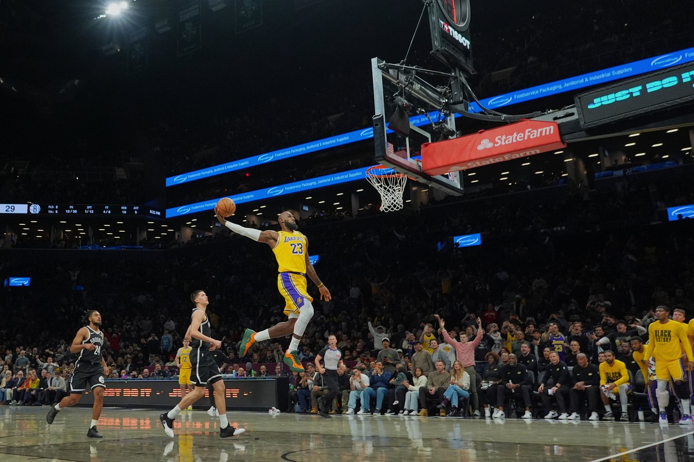 James and Doncic help Lakers rout Nets 125-109 in Austin Reaves' return from injury | iNFOnews.ca