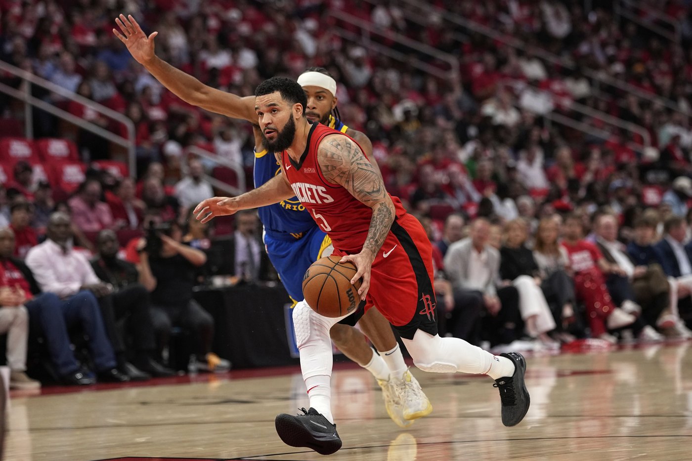 VanVleet and Thompson lead the way as Rockets avoid elimination, routing Warriors 131-116 in Game 5 | iNFOnews.ca
