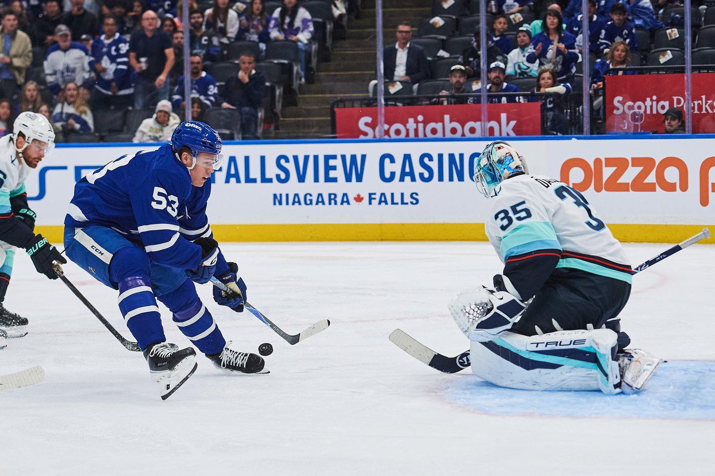 Mahura scores winner, Kraken top Maple Leafs 4-3 in overtime | iNFOnews.ca Mahura scores winner, Kraken top Maple Leafs 4-3 in overtime | iNFOnews.ca