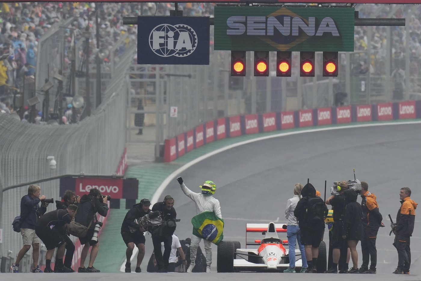 Emotional Hamilton drives Senna's car before Brazilian Grand Prix, regrets he can't race with it | iNFOnews.ca Emotional Hamilton drives Senna's car before Brazilian Grand Prix, regrets he can't race with it | iNFOnews.ca