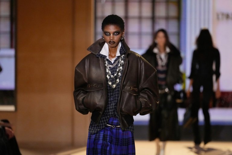 Demna sells a new Gucci fantasy as Moschino’s new designers loosen up the joke | iNFOnews.ca