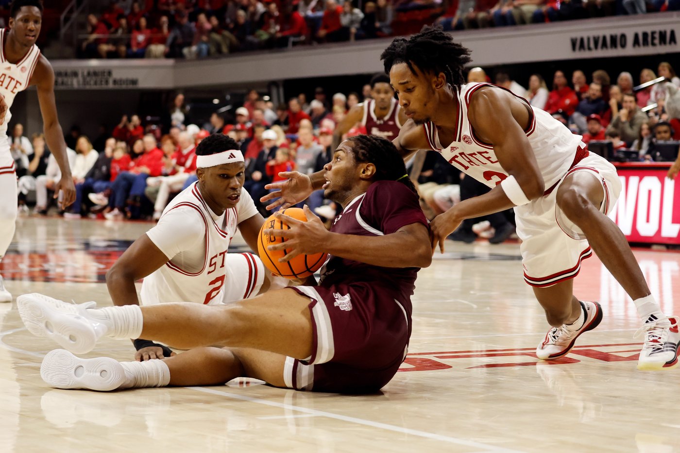McNeil hits 11 3-pointers, scores career-high 47 to lead N.C. State over Texas Southern 108-72 | iNFOnews.ca
