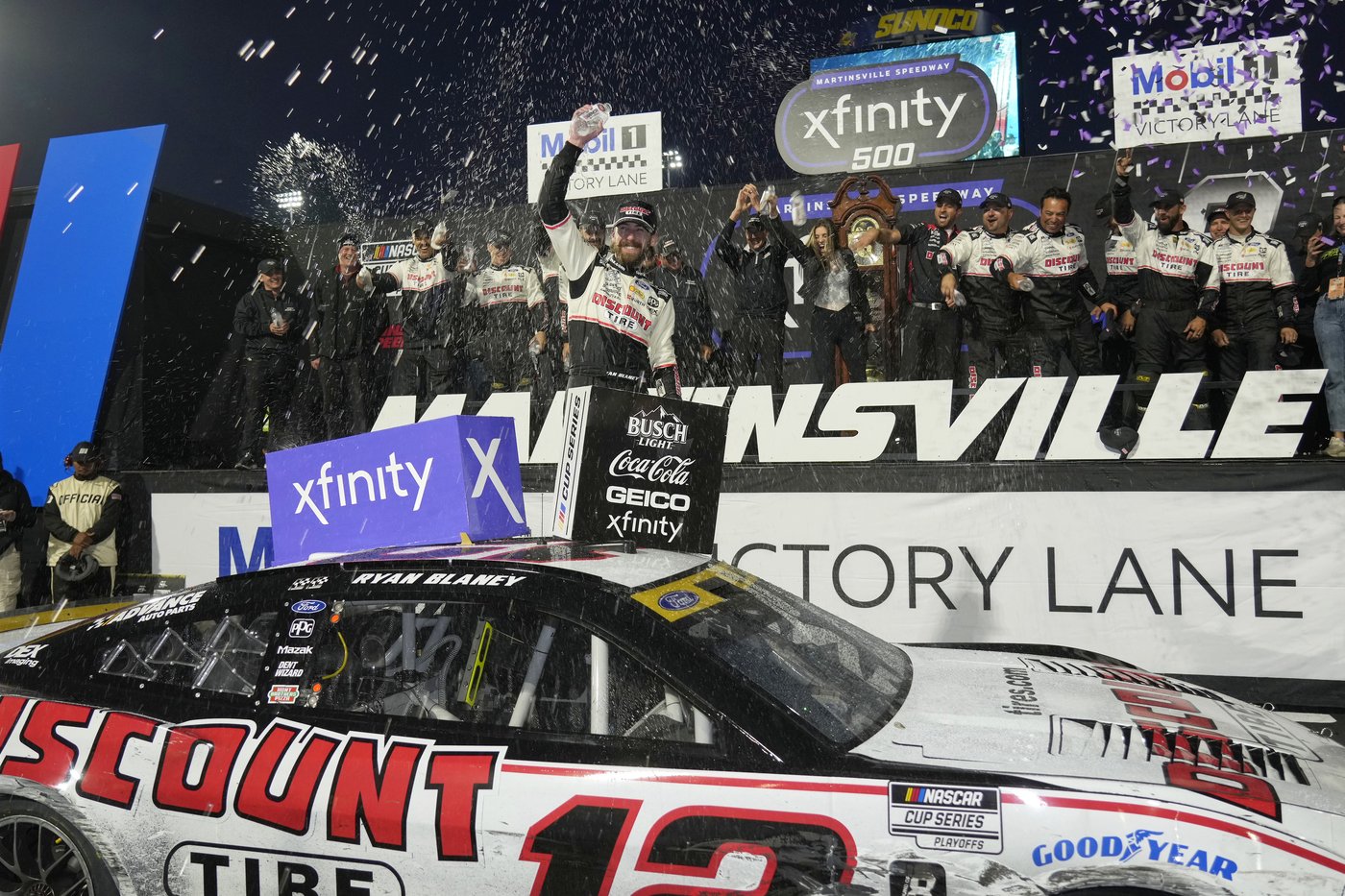 Blaney gets shot at back-to-back NASCAR titles after controversial finish at Martinsville Speedway | iNFOnews.ca Blaney gets shot at back-to-back NASCAR titles after controversial finish at Martinsville Speedway | iNFOnews.ca