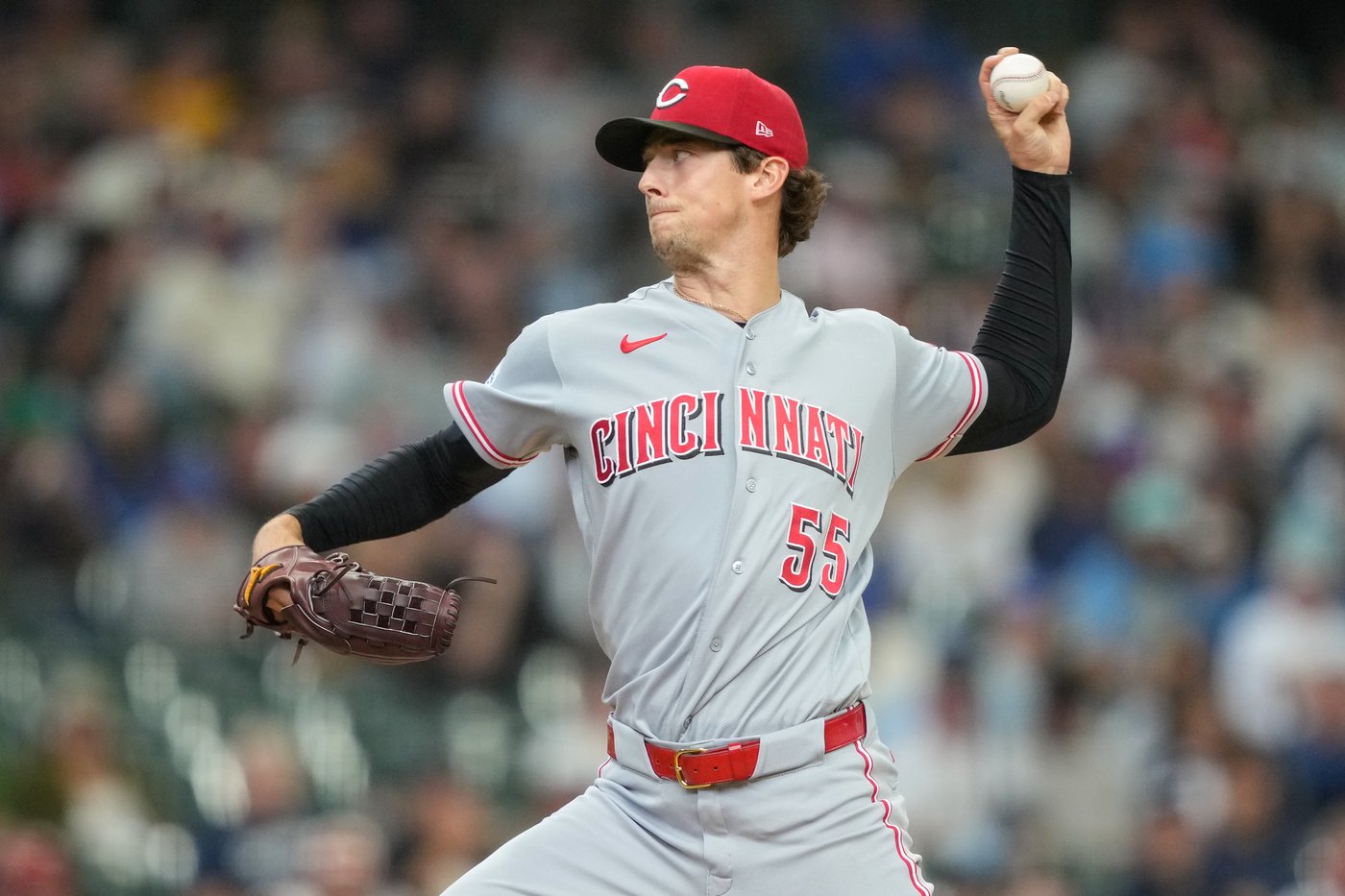 Eugenio Suárez hits a 3-run homer to lift Reds past Brewers 4-3 and avoid a winless road trip | iNFOnews.ca