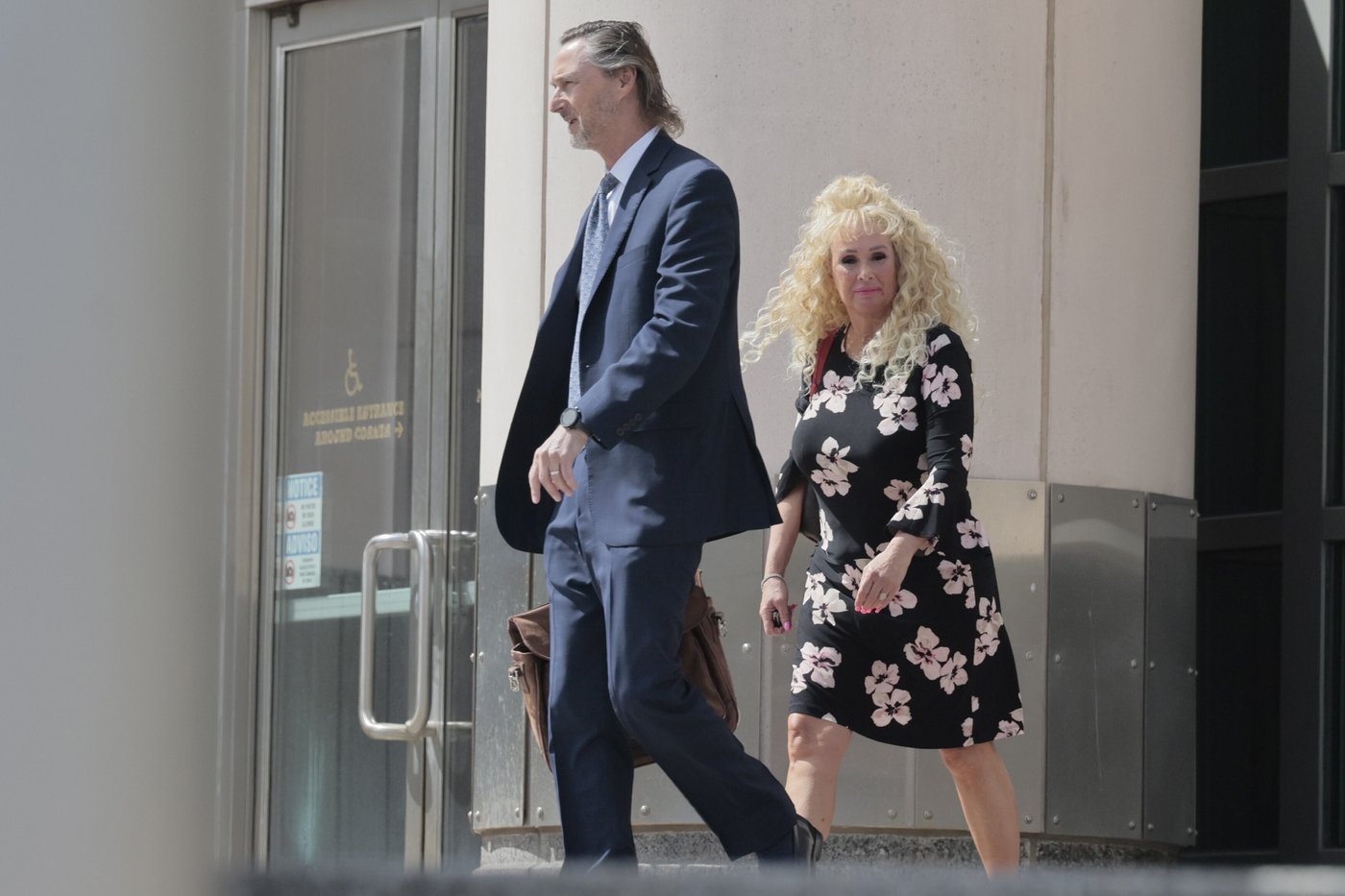 'Chimp Crazy' star sentenced to nearly 4 years in prison for lying that primate had died | iNFOnews.ca 'Chimp Crazy' star sentenced to nearly 4 years in prison for lying that primate had died | iNFOnews.ca