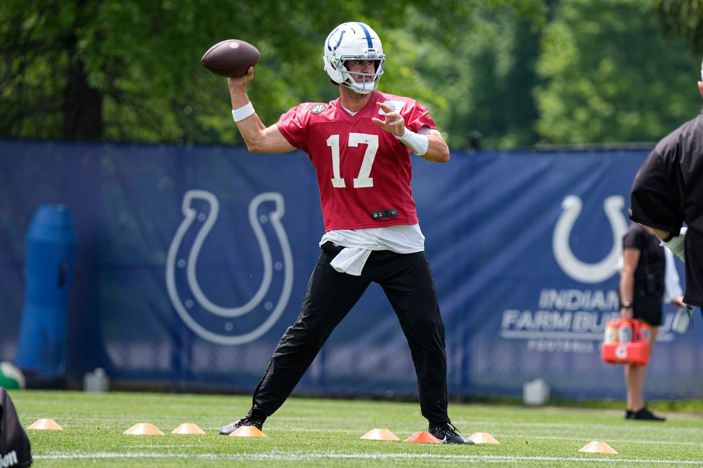 QB Daniel Jones eager to be full participant in practice, meanwhile Colts continue to play it safe | iNFOnews.ca