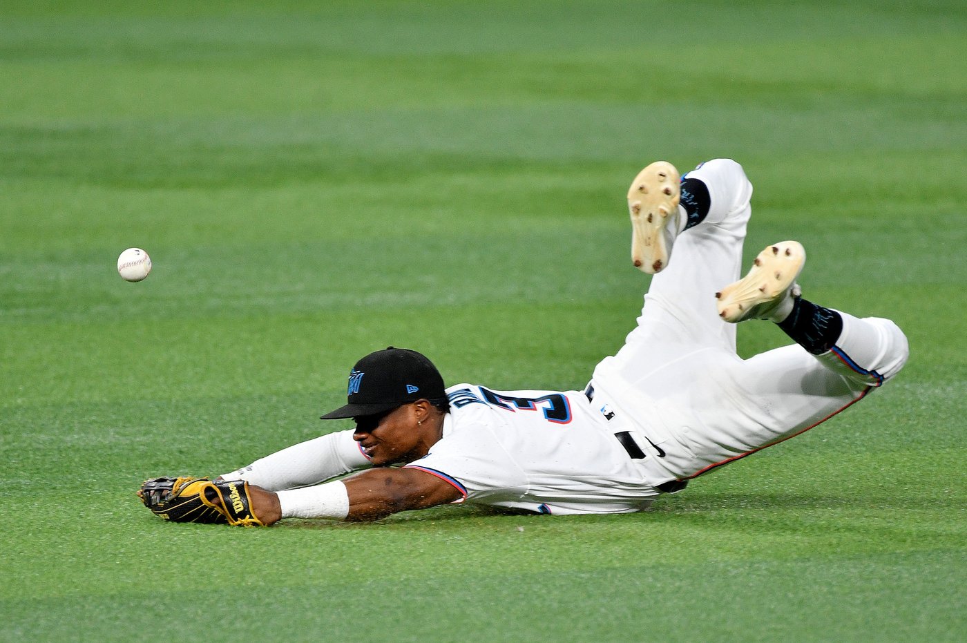 Hernández, Marsee homer in the Marlins' 4-2 win over the Nationals | iNFOnews.ca