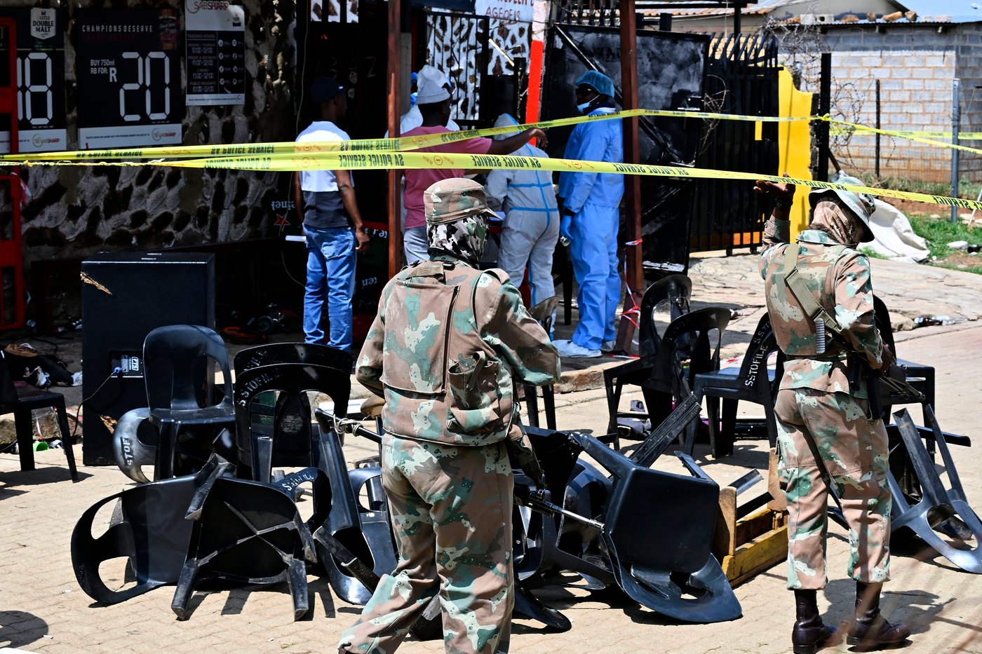 Police hunt gunmen after 2 mass shootings in South Africa leave at least 27 dead | iNFOnews.ca