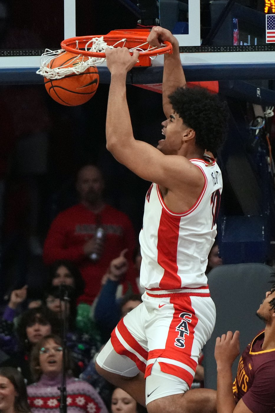 Burries scores 20 points, No. 1 Arizona runs away from Bethune-Cookman for 107-71 win | iNFOnews.ca