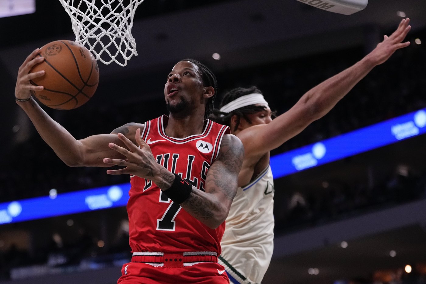 Kyle Kuzma scores 31 as Bucks snap 5-game skid with 131-115 win over Bulls | iNFOnews.ca