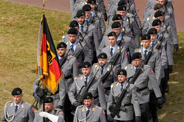German lawmakers approve plan to attract more military recruits that stops short of conscription | iNFOnews.ca