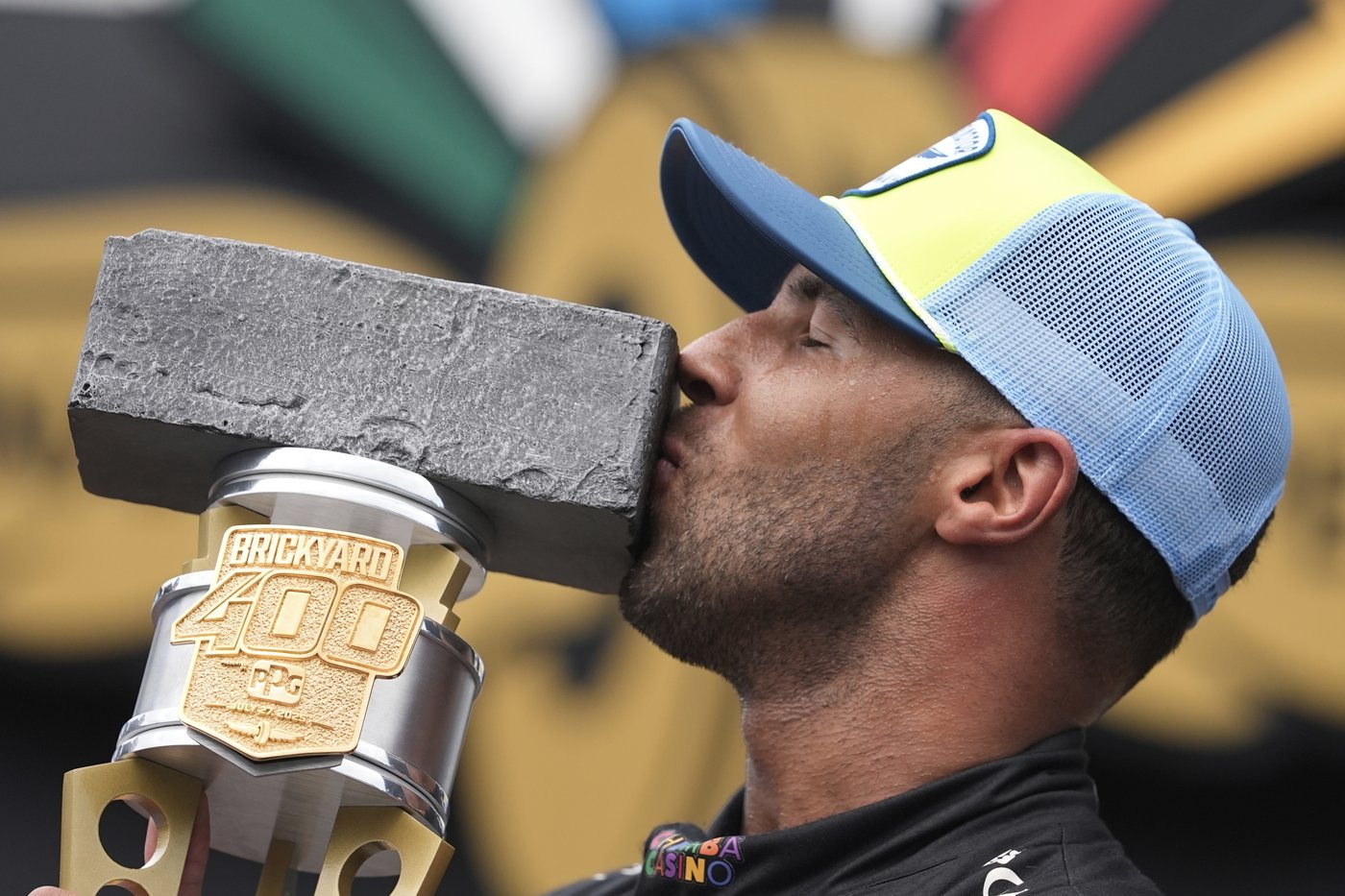 Bubba Wallace becomes first Black driver to win a major race on Indianapolis' oval | iNFOnews.ca Bubba Wallace becomes first Black driver to win a major race on Indianapolis' oval | iNFOnews.ca