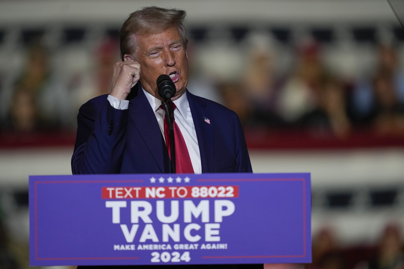 Trump makes more debunked claims about FEMA as he surveys storm damage in North Carolina | iNFOnews.ca Trump makes more debunked claims about FEMA as he surveys storm damage in North Carolina | iNFOnews.ca