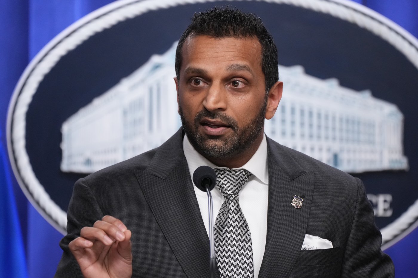 New York Times says FBI investigated reporter after article about director Kash Patel's girlfriend | iNFOnews.ca
