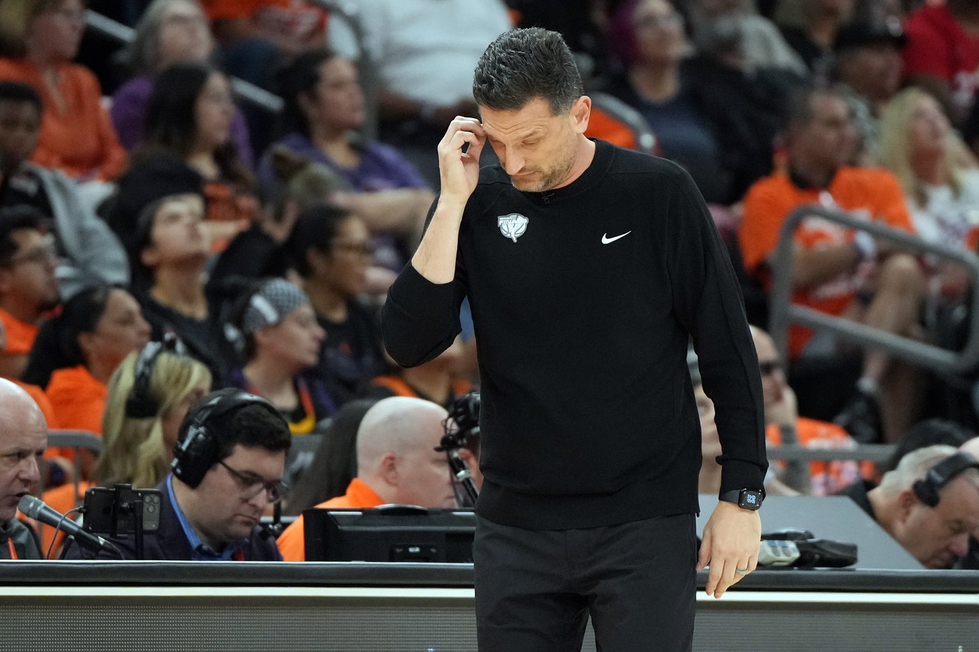 Phoenix Mercury coach Nate Tibbetts ejected from WNBA Finals Game 4 after heated argument | iNFOnews.ca Phoenix Mercury coach Nate Tibbetts ejected from WNBA Finals Game 4 after heated argument | iNFOnews.ca