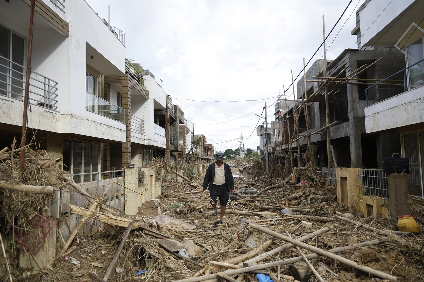 Rescuers search for missing people in Nepal following flooding and landslides that killed 224 | iNFOnews.ca