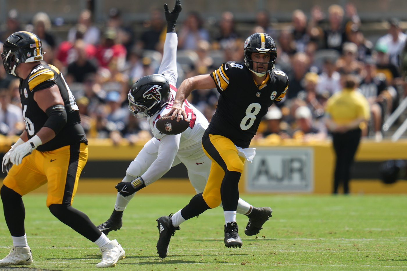 McCarthy stays vague as Steelers sit Joey Porter Jr. amid back rehab, contract limbo | iNFOnews.ca