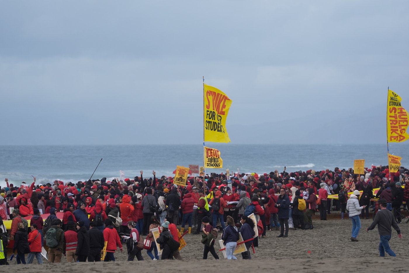 San Francisco parents scramble as teachers strike leaves 50,000 students out of school | iNFOnews.ca San Francisco parents scramble as teachers strike leaves 50,000 students out of school | iNFOnews.ca