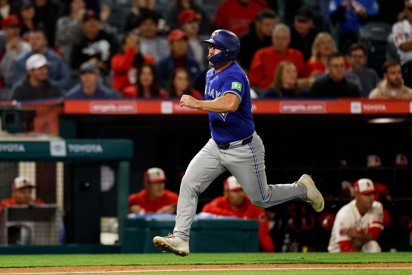 Sosa has tiebreaking 2-run double, Varland halts Angels rally as Blue Jays hold on for 4-2 win | iNFOnews.ca Sosa has tiebreaking 2-run double, Varland halts Angels rally as Blue Jays hold on for 4-2 win | iNFOnews.ca