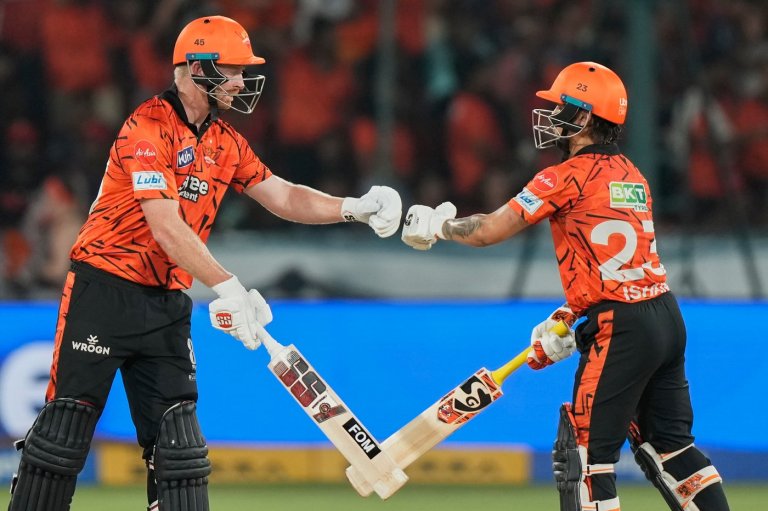 Bengaluru clinch top IPL spot despite 55-run loss to Hyderabad | iNFOnews.ca