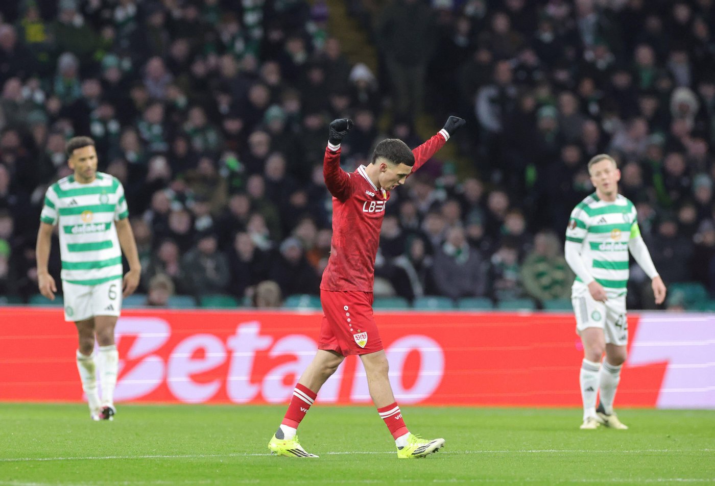 Pereira leads Nottingham Forest to a 3-0 win at Fenerbahçe in Europa League playoff, Celtic beaten | iNFOnews.ca