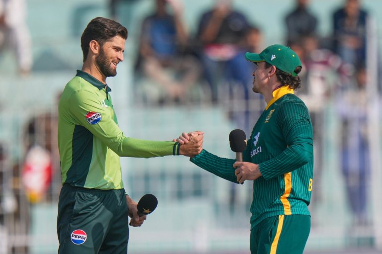 South Africa wins first toss on tour to Pakistan, elects to bat in series-deciding ODI | iNFOnews.ca