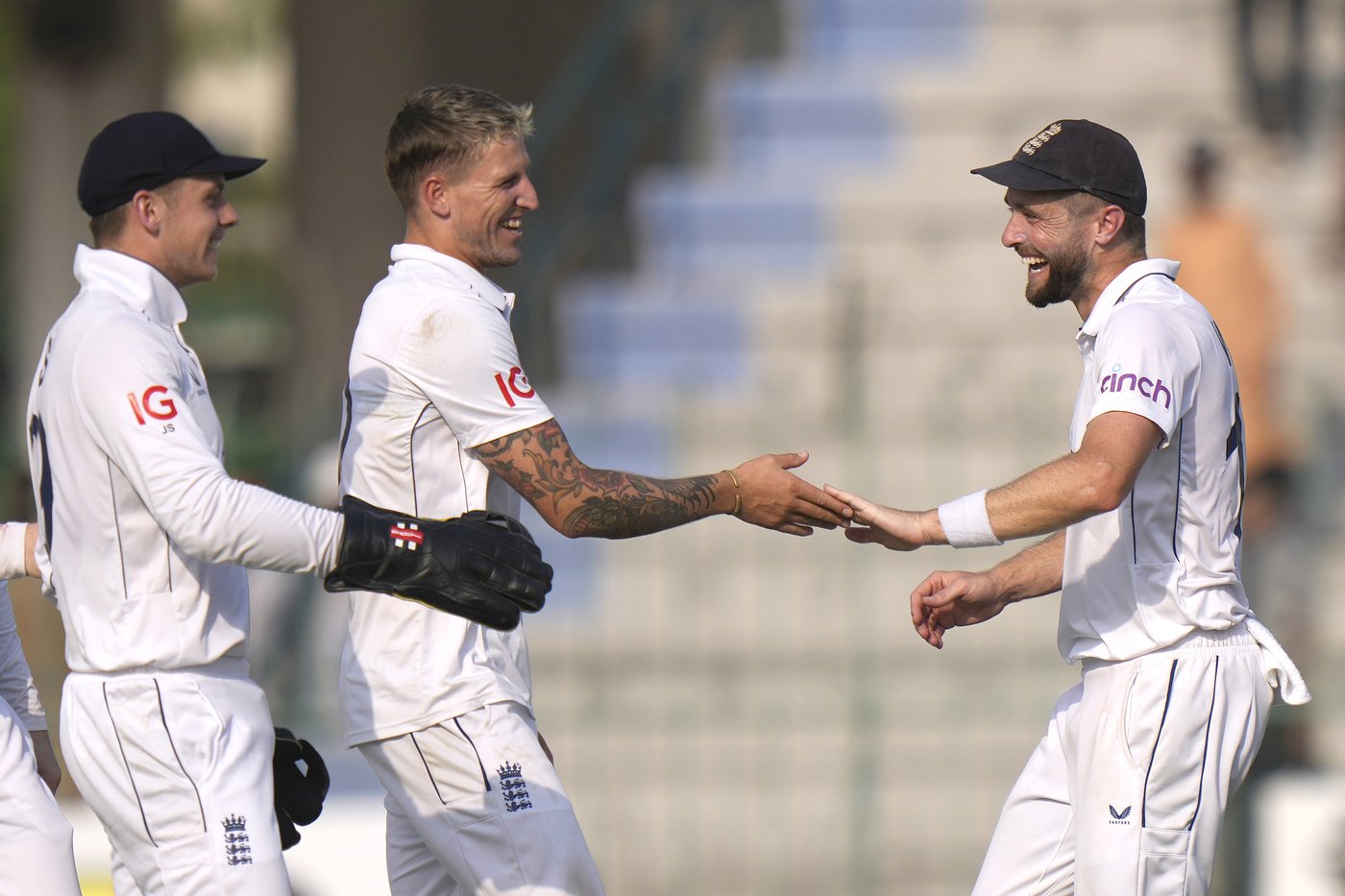 Brook and Root set batting records with 800-run England close to famous cricket win over Pakistan | iNFOnews.ca