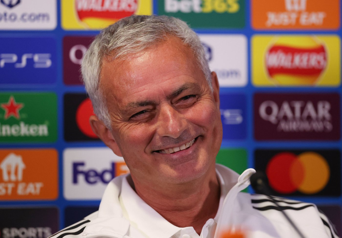 Mourinho 'will always be a Blue' as he returns to Chelsea with new club Benfica | iNFOnews.ca