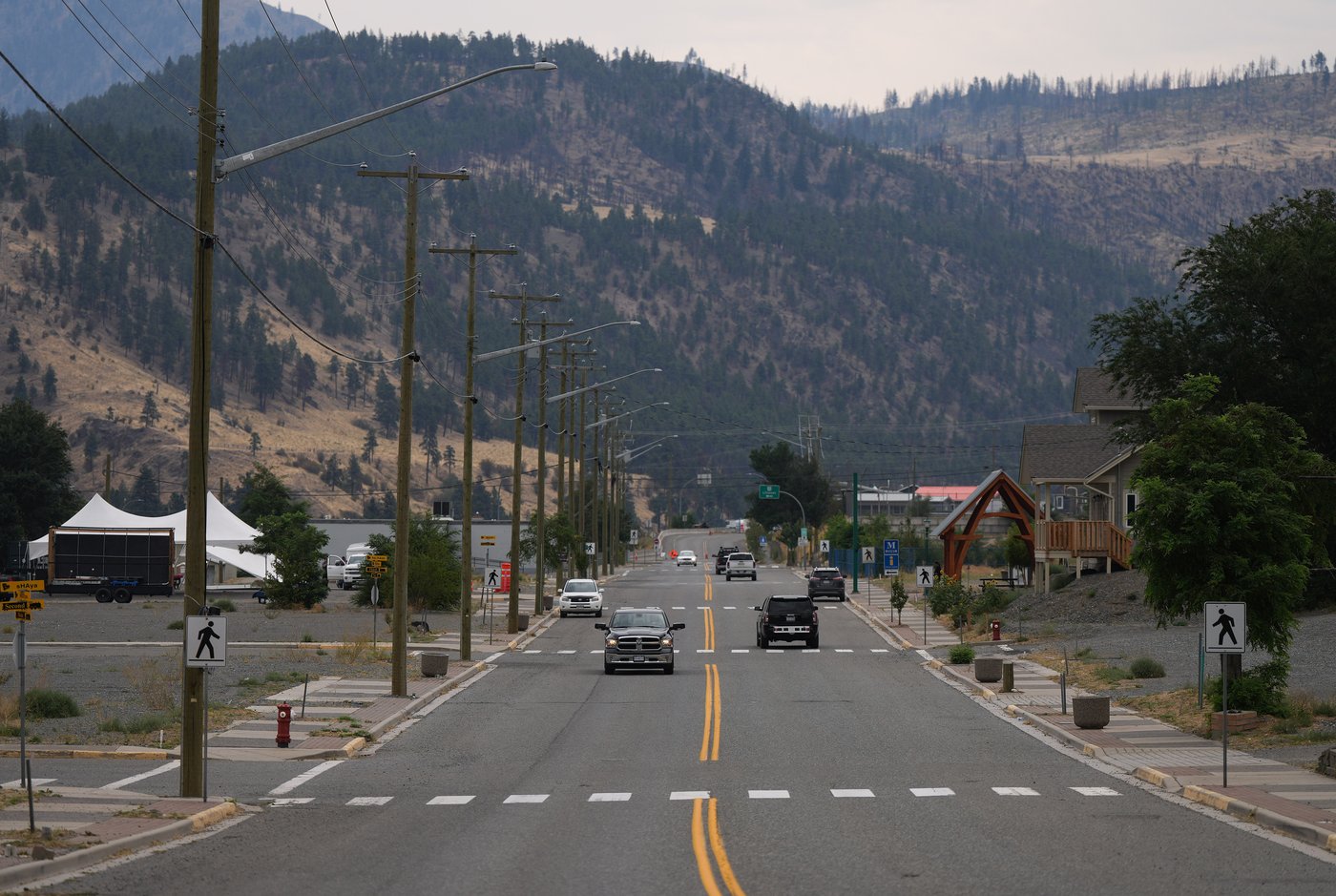 Lytton, B.C., wildfire growing dangerously, triggering evacuations, closing highways | iNFOnews.ca
