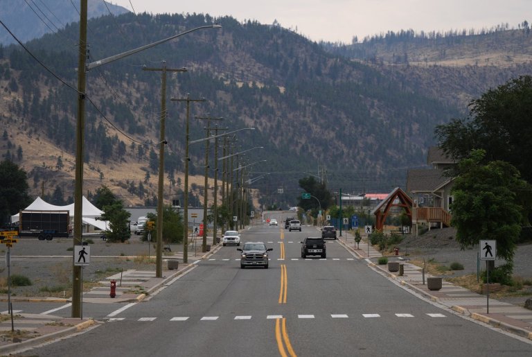 Lytton, B.C., under evacuation alert as wildfire burns nearby | iNFOnews.ca