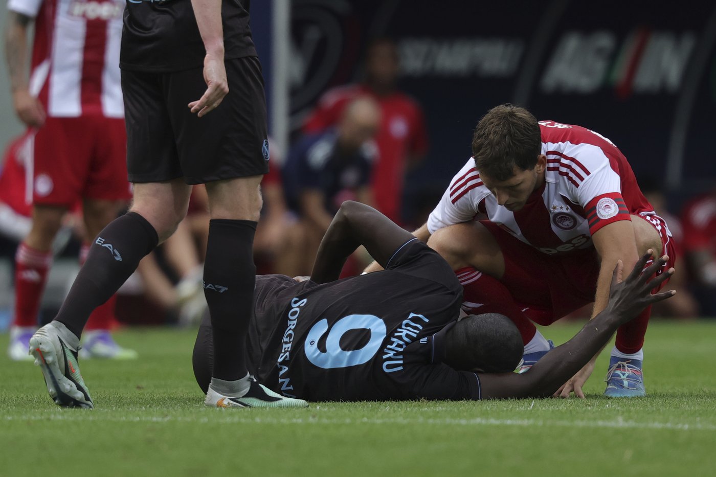 Napoli striker Lukaku may need surgery on thigh injury | iNFOnews.ca