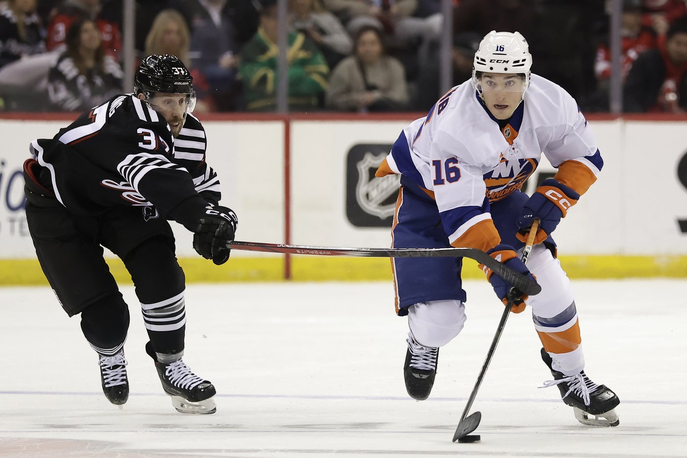 Bo Horvat scores, Ilya Sorokin makes 25 saves and Islanders top Devils 1-0 | iNFOnews.ca