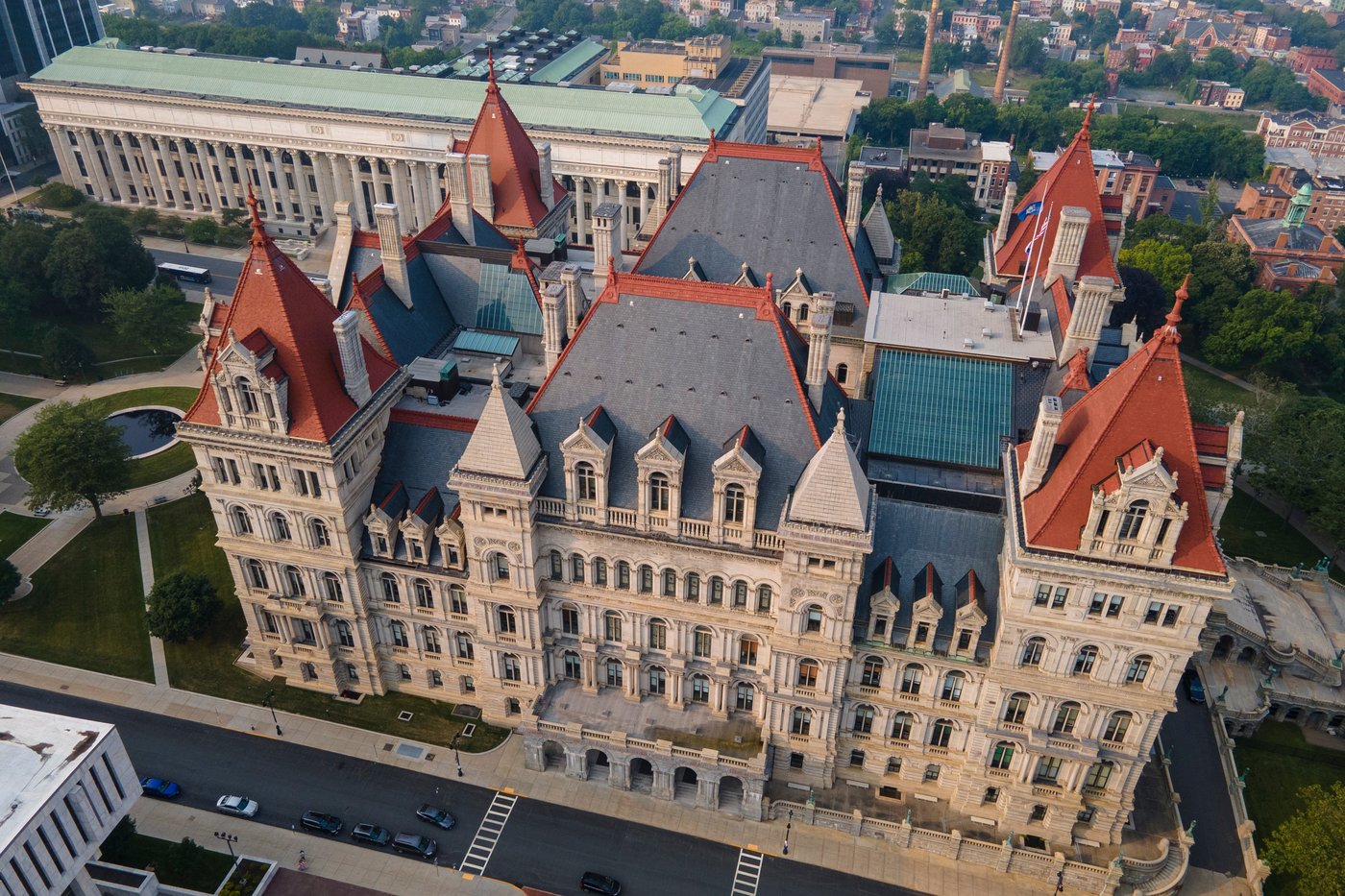 New York woman charged with plotting to set off explosives at state Capitol, kill lawmakers | iNFOnews.ca