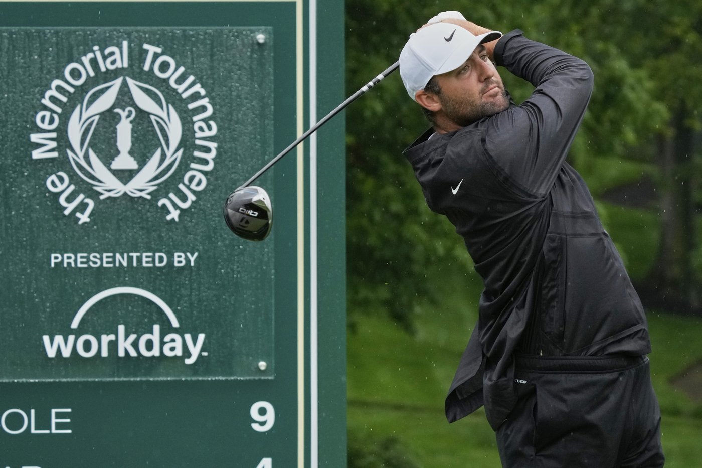 Canada's Nick Taylor makes it look easy in the rain and shares the lead at Memorial | iNFOnews.ca Canada's Nick Taylor makes it look easy in the rain and shares the lead at Memorial | iNFOnews.ca