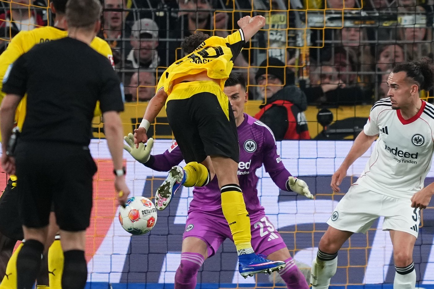 Frankfurt overtaken by Dortmund and watches European dreams fade | iNFOnews.ca Frankfurt overtaken by Dortmund and watches European dreams fade | iNFOnews.ca