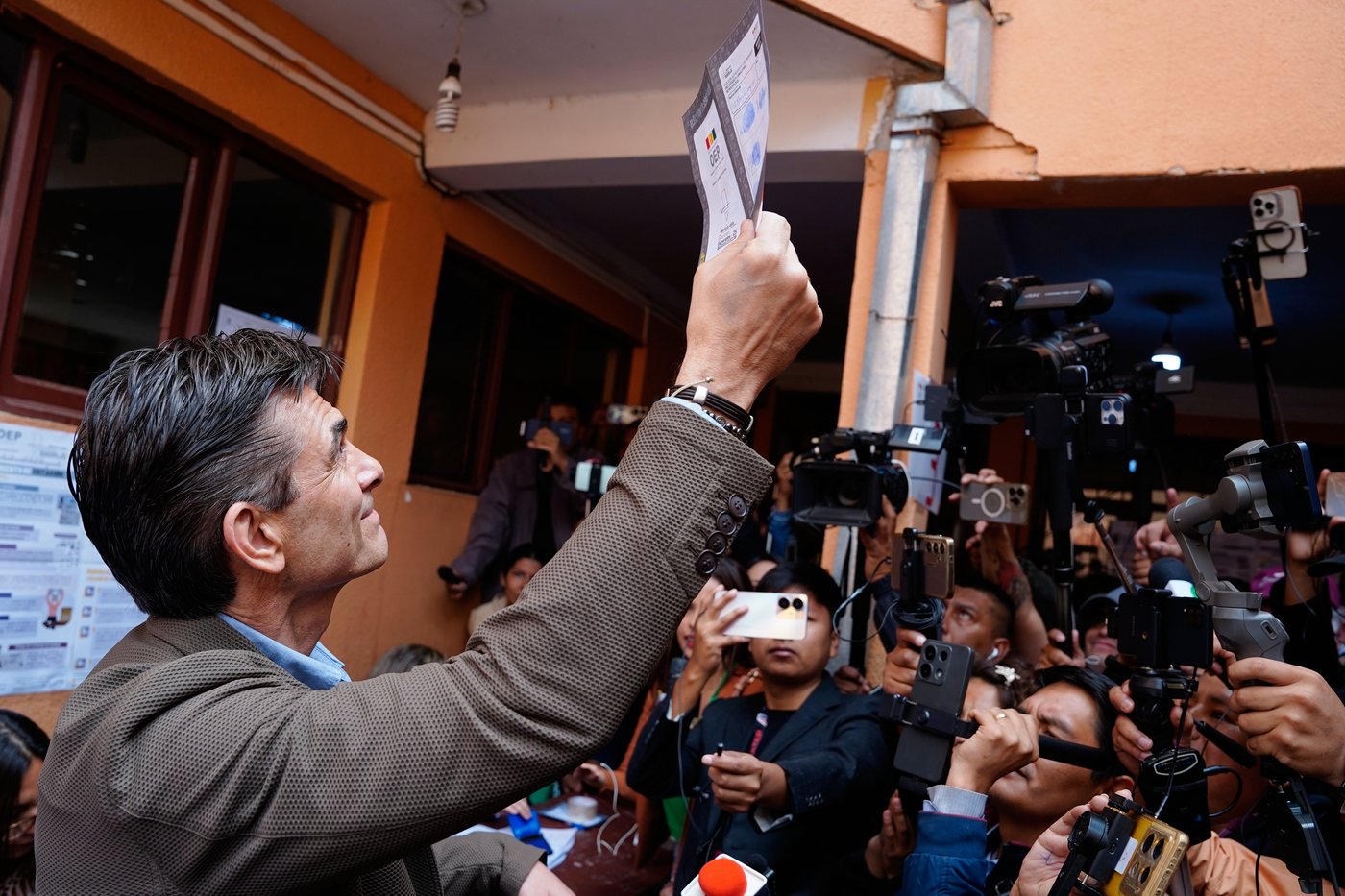 Bolivians vote for change after 20 years of one-party rule, in photos | iNFOnews.ca