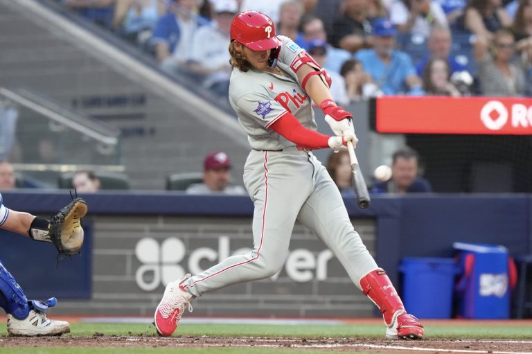 Phillies spoil Scherzer's historic night with 7-4 win over Blue Jays | iNFOnews.ca