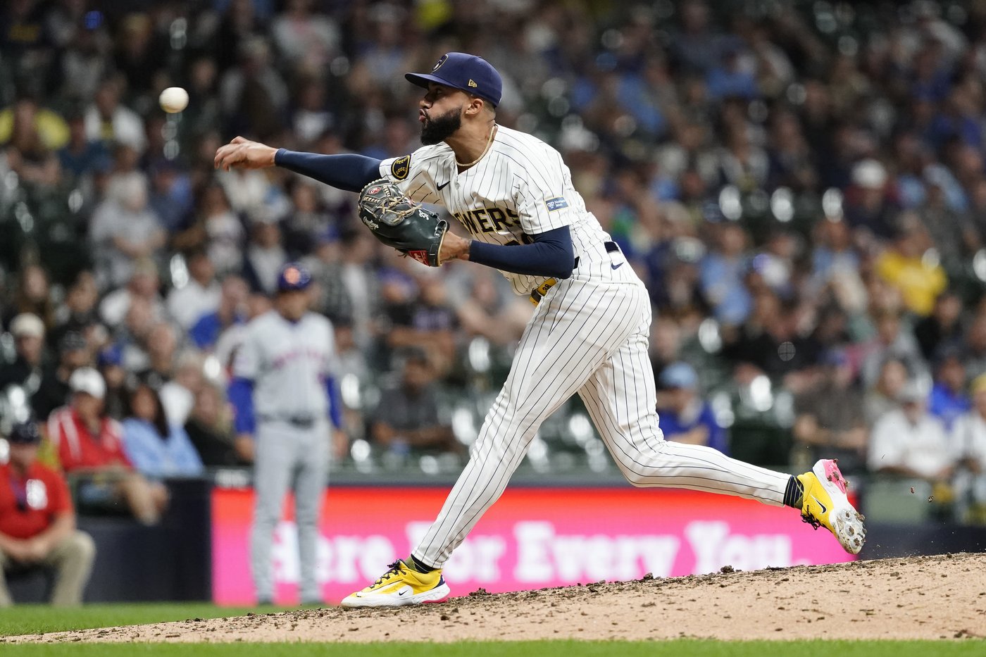 Brewers decline 2025 option on Devin Williams. He remains with team and is arbitration eligible | iNFOnews.ca Brewers decline 2025 option on Devin Williams. He remains with team and is arbitration eligible | iNFOnews.ca