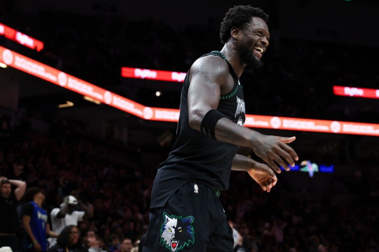 Timberwolves post NBA's largest overtime comeback on record from 13 points down to stun the Rockets | iNFOnews.ca