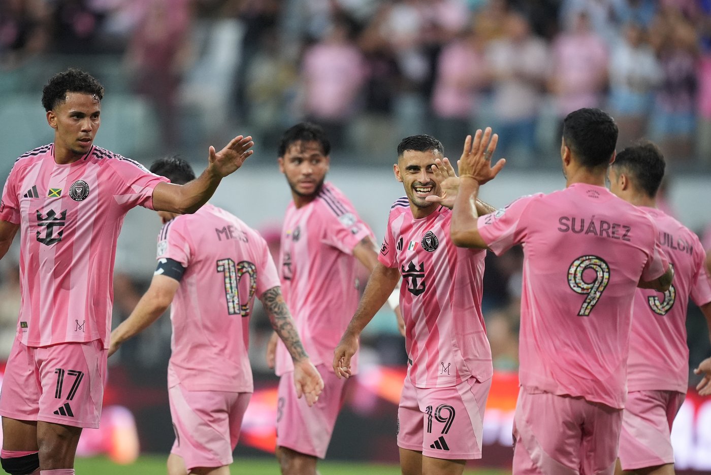 Messi leaves midway through second half, grabs at leg, Inter Miami rallies past Union 6-4 | iNFOnews.ca