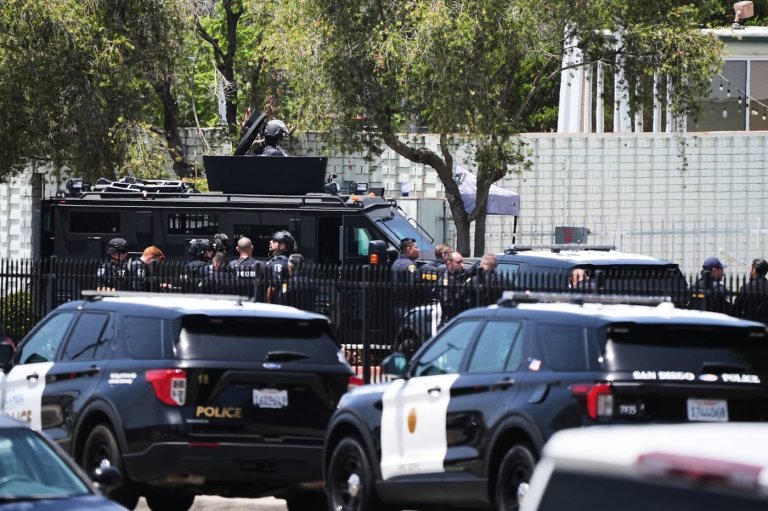 San Diego police say they are responding to an active shooter at a local mosque | iNFOnews.ca