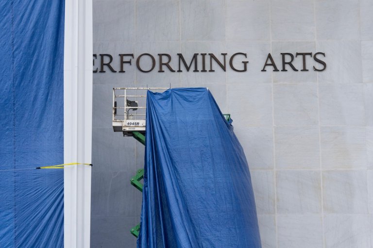 Photos of Trump's name being added to the Kennedy Center | iNFOnews.ca
