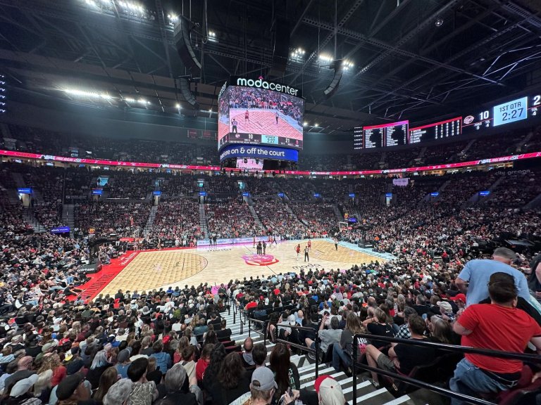 Expansion Fire beat the Fever 100-84, limiting Caitlin Clark to 6 points | iNFOnews.ca