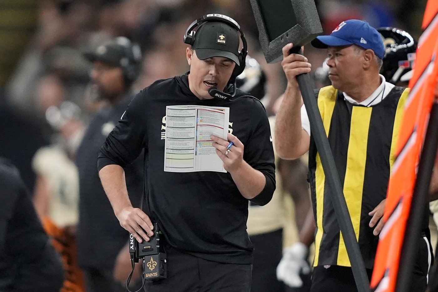Saints' untimely sloppiness undermines Kellen Moore's otherwise competitive coaching debut | iNFOnews.ca Saints' untimely sloppiness undermines Kellen Moore's otherwise competitive coaching debut | iNFOnews.ca
