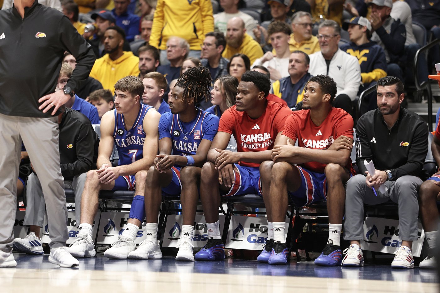 Peterson's lackluster second half leads to another road loss for No. 22 Kansas | iNFOnews.ca