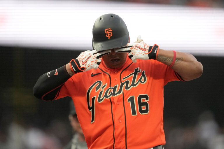 Karros' 2-run single in the ninth helps Rockies rally past Giants 4-3 | iNFOnews.ca