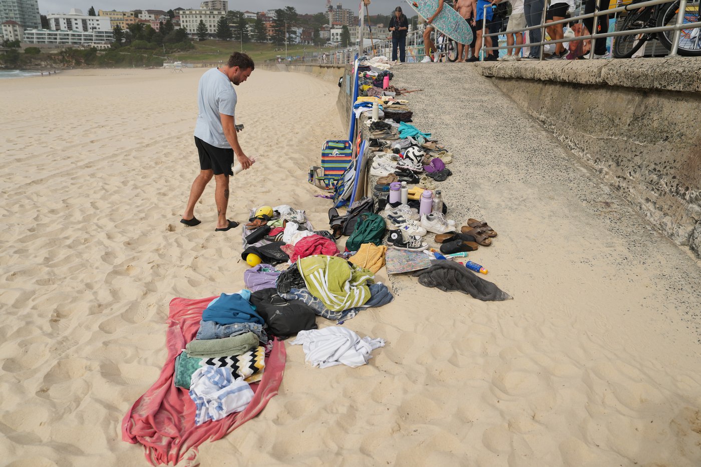 Bondi beach was a laid-back haven before a mass shooting horror unfolded | iNFOnews.ca Bondi beach was a laid-back haven before a mass shooting horror unfolded | iNFOnews.ca
