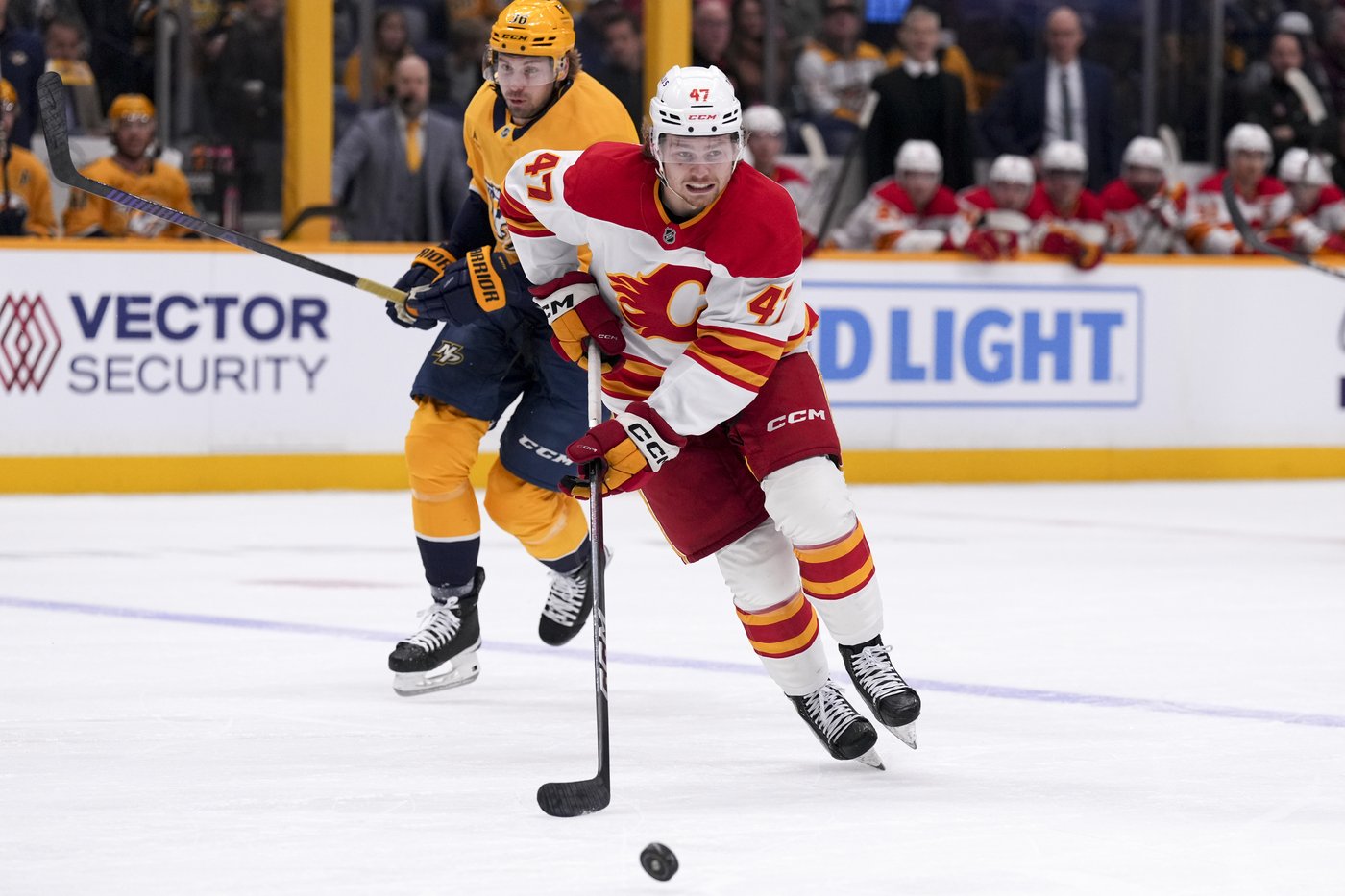 Huberdeau, Rooney lead Flames over Predators 4-3, snap eight-game road skid | iNFOnews.ca